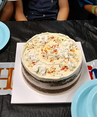 Customer photo review of funfetti cake