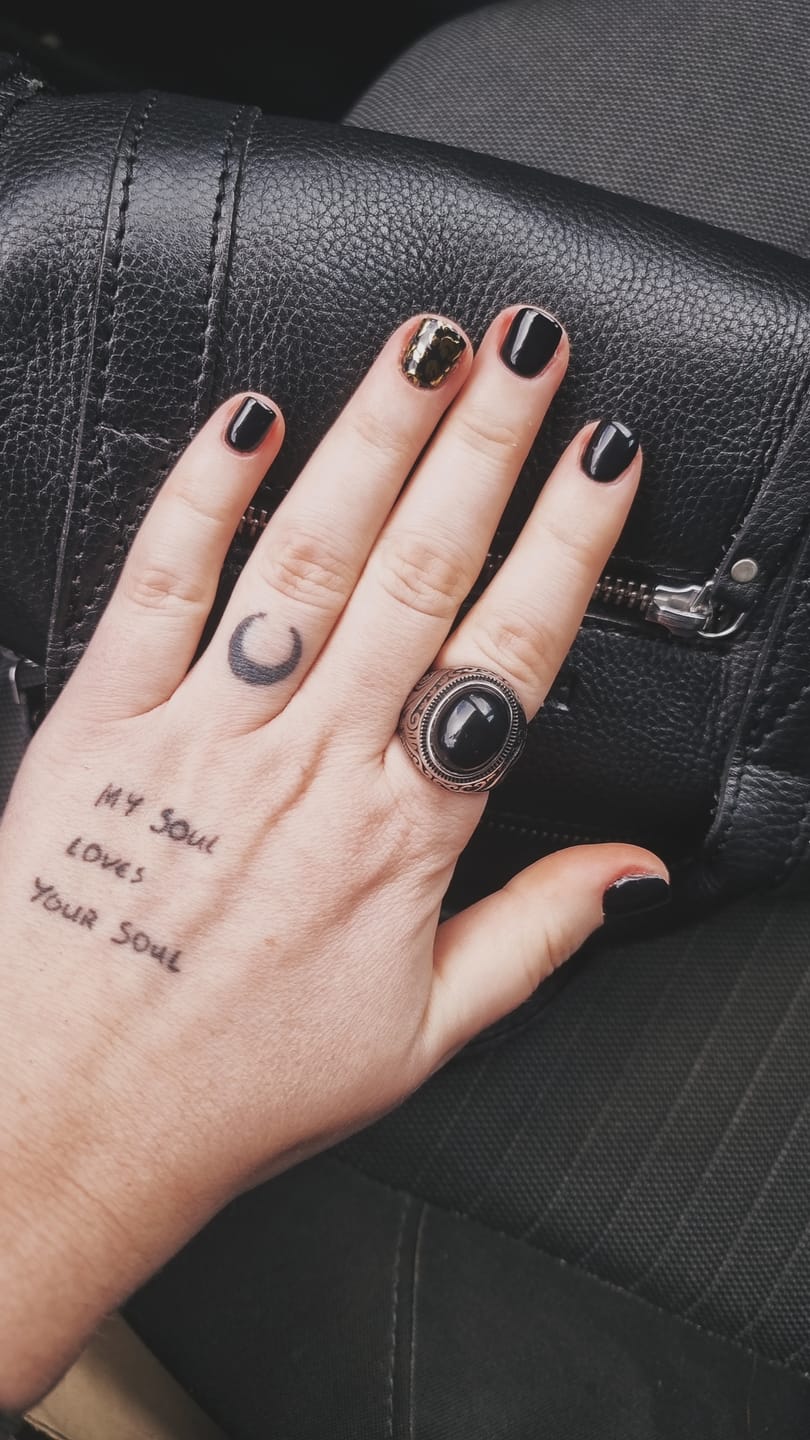 Customer photo review of BLACK EYES.