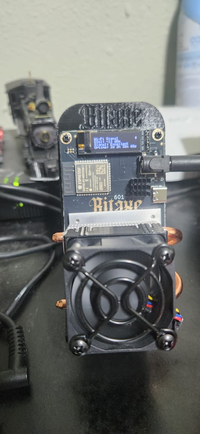 Customer photo review of Bitaxe Gamma 601 V2.0 (1.5TH/s)