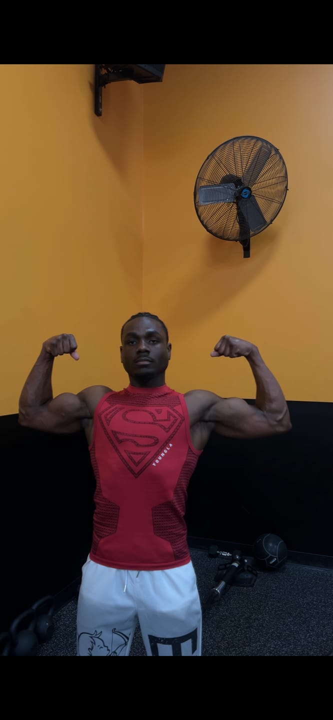 Customer photo review of 3047 - Superman Compression Tanks