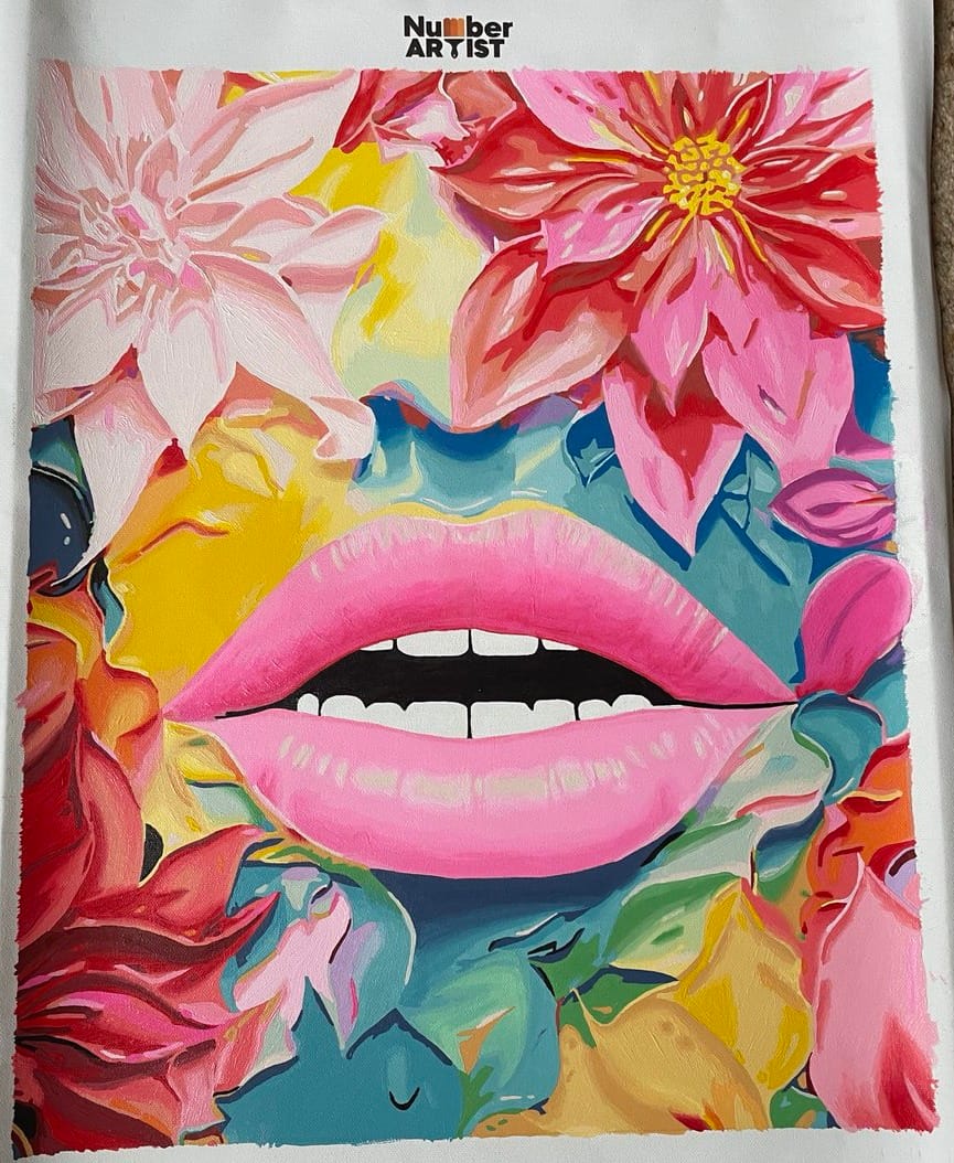 Customer photo review of Pop Art Lips