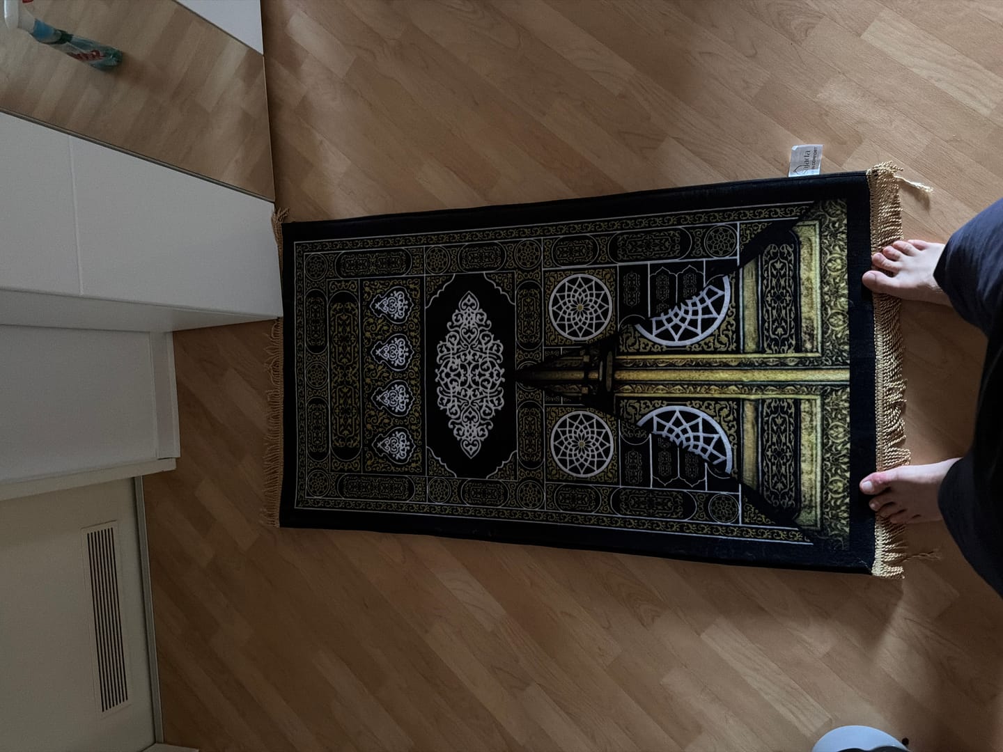 Customer photo review of Kaaba Door  Padded Prayer Mat