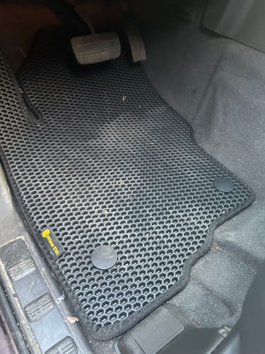 Customer photo review of Fußmatten für Mikrowagen - Vorne