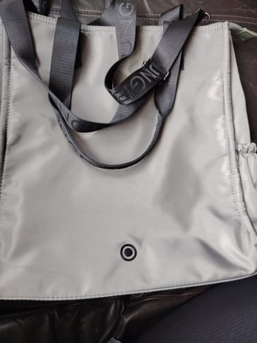 Reseña con foto de un cliente sobre Cartera De Hombro Para Notebook