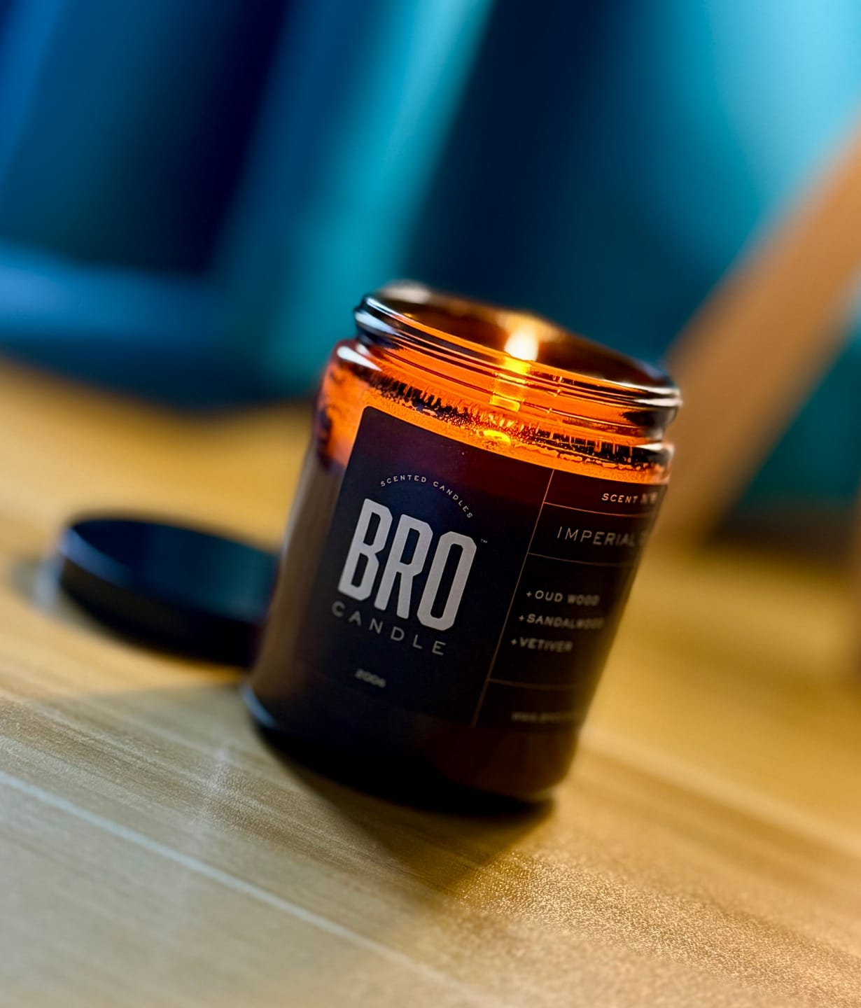 Customer photo review of The Imperial Oud Candle