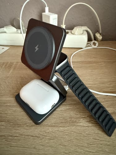 Customer photo review of Trifold Charger+