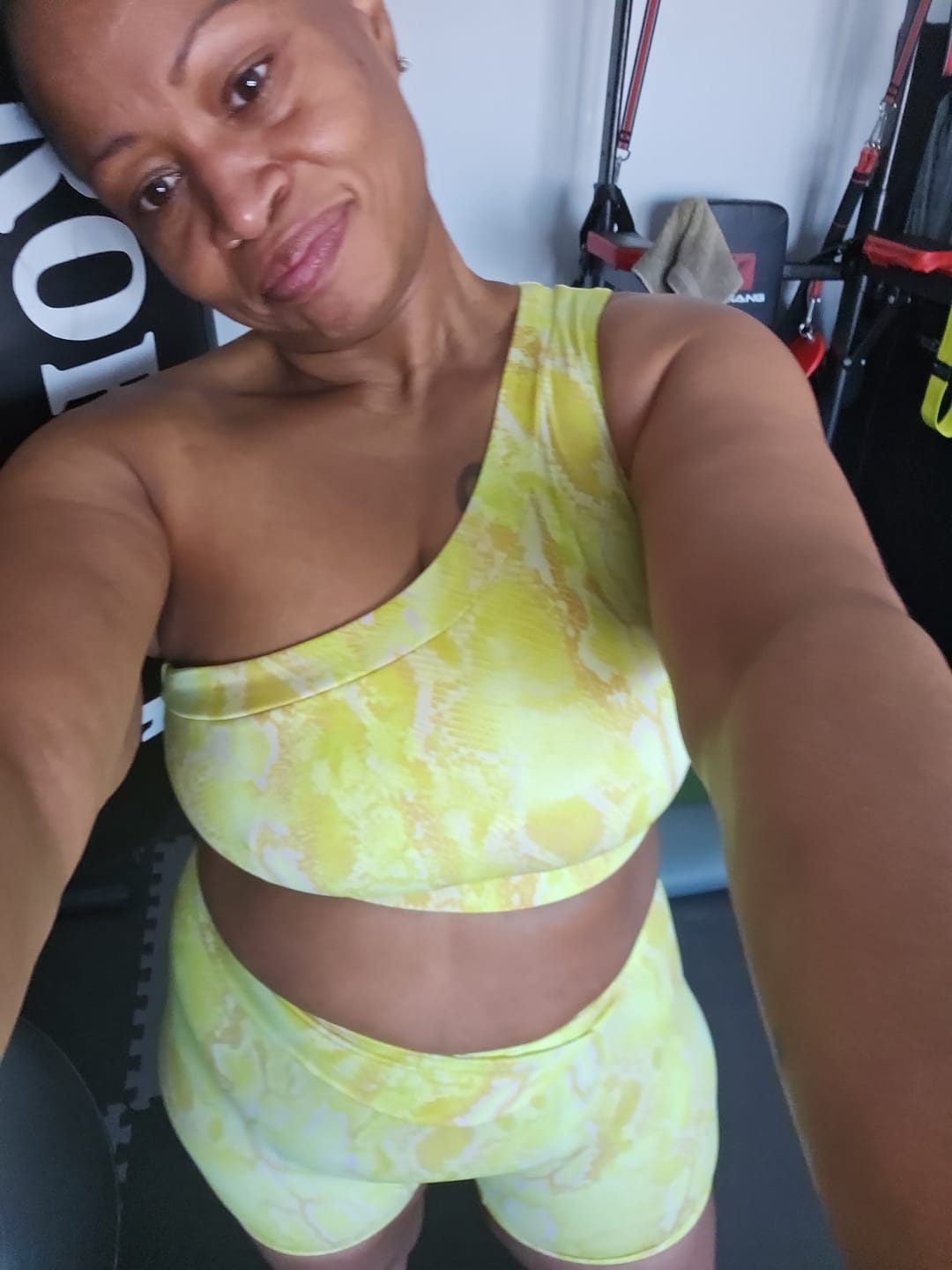 Customer photo review of Sol High Waist Scrunch Biker Short