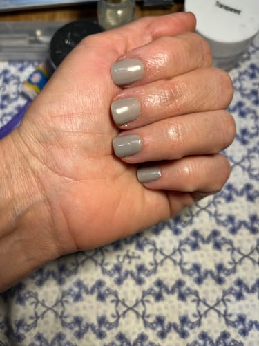 Customer photo review of D230 Shady Gray Crème Dip Powder