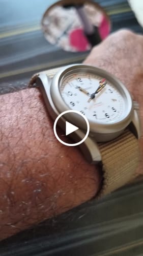 Customer video review of VOYAGER - 100M Waterproof Titanium Automatic Field Watch | White