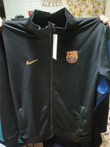 Recensione con foto di un cliente su Tuta Barcellona