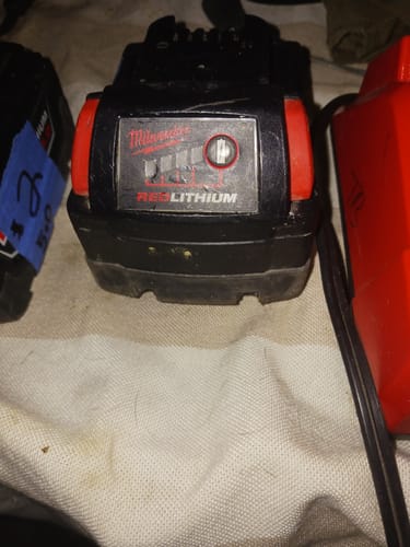 Customer photo review of Milwaukee 48-11-1820 M18™ REDLITHIUM™ CP2.0 Battery