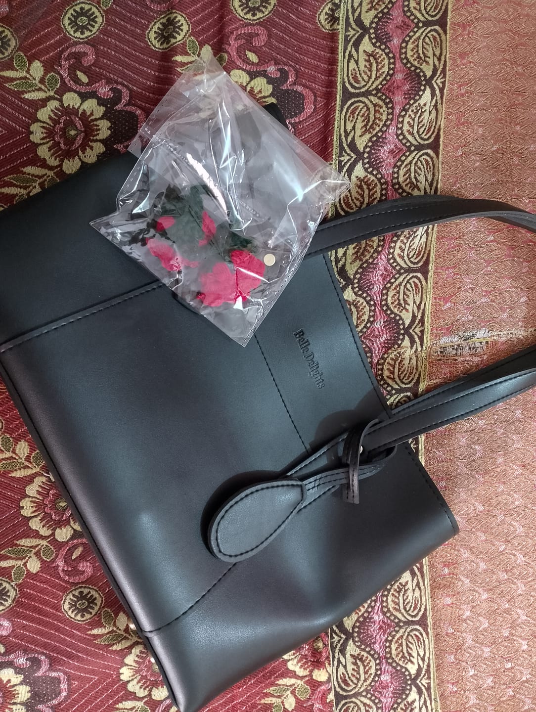 Customer photo review of Black Belle The Perfect Tote Bag