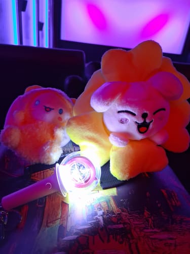 Customer photo review of KPOP Mini LightStick Keychain