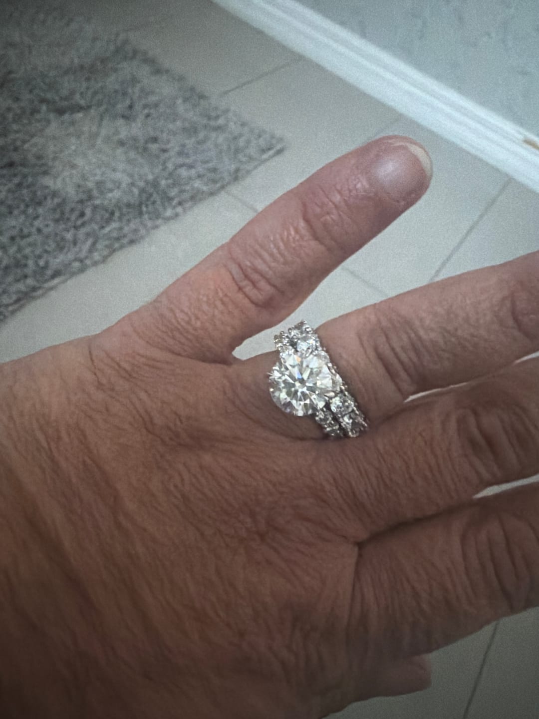 Customer photo review of Rodiffy Moissanite 2.0Ct~4.0 Ct Round Engagement Ring -4 Prong Setting