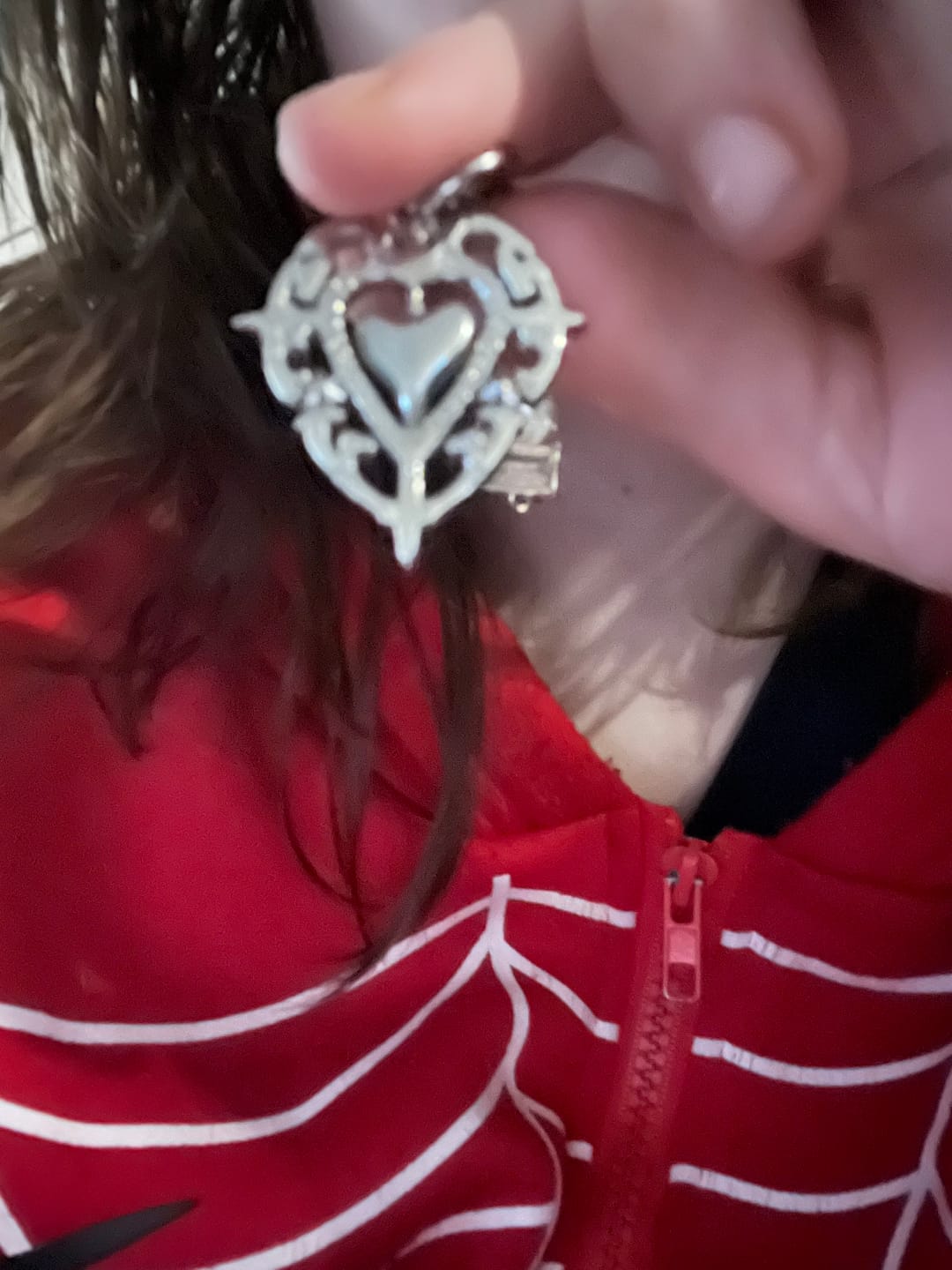 Customer photo review of ANTIQUE HEART PENDANT