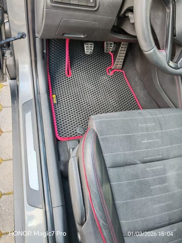 Customer photo review of Auto Fußmatten nach Maß - Komplettset