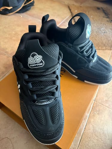 Recensione con foto di un cliente su Sneakers LV Skate Nera/Bianca