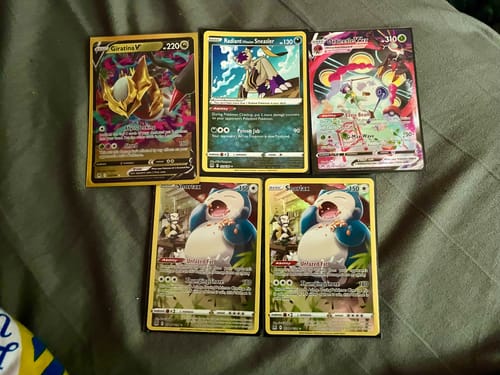Customer photo review of Pokemon Trading Card Game Lost Origin Elite Trainer Box