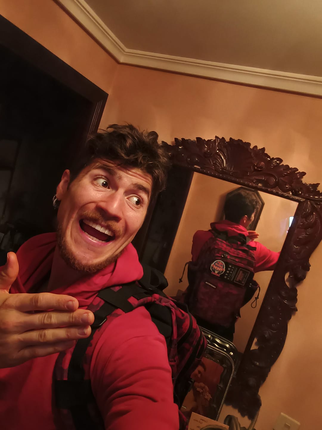 Customer photo review of Mochila Táctica V2 All in 45L Rojo Camuflaje