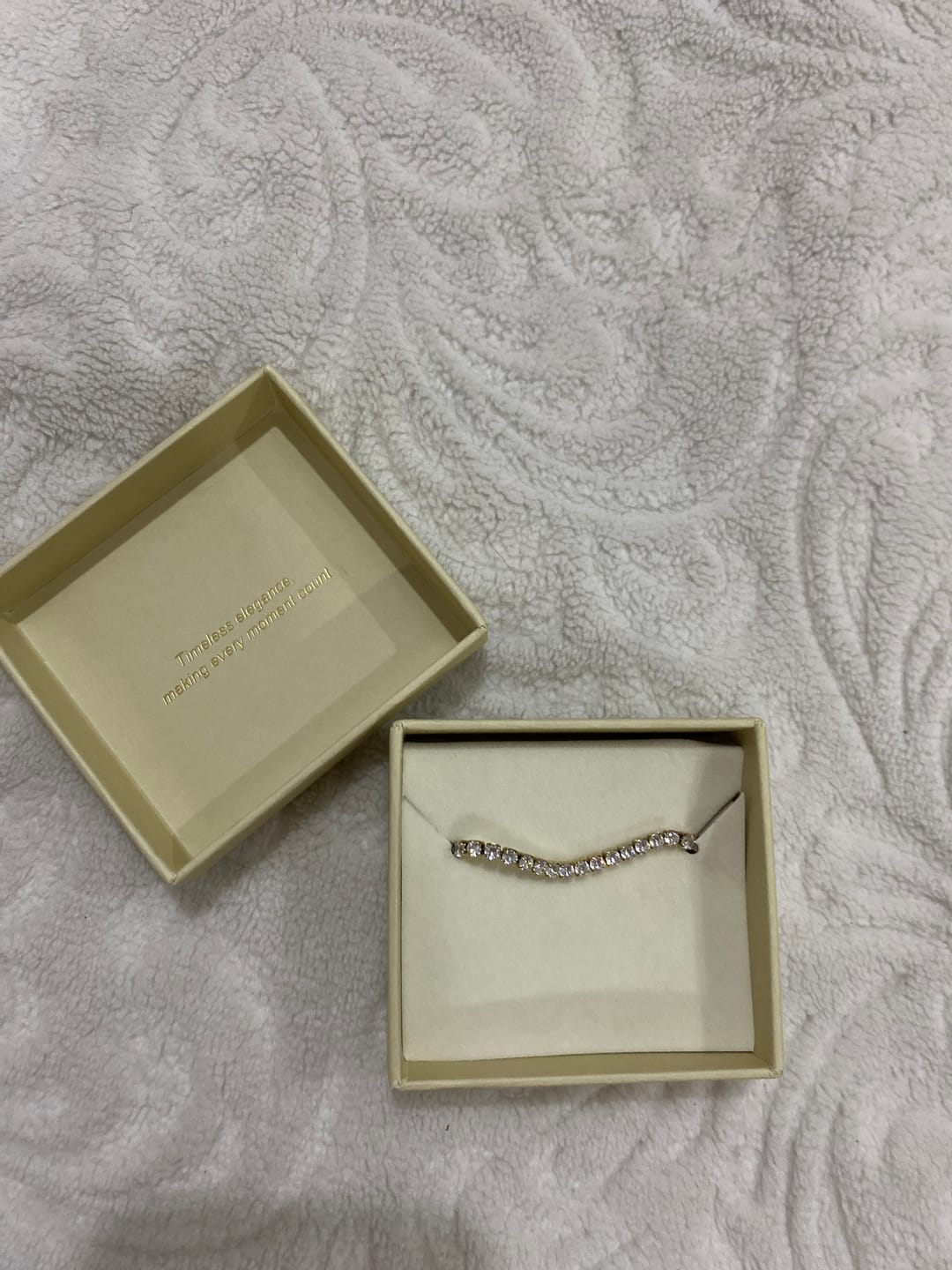 Customer photo review of Ava Gold Bracelet