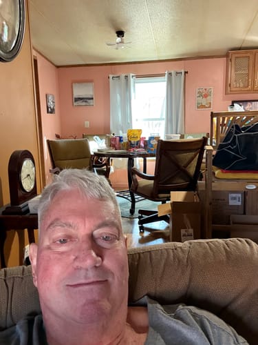 Customer photo review of BeeCastle Professional Beekeeping Starter Kit:Complete 10 Frame Deep Brood Bee Box with 22 Essential Beekeeping Equipment for Beekeeping Enthusiasts