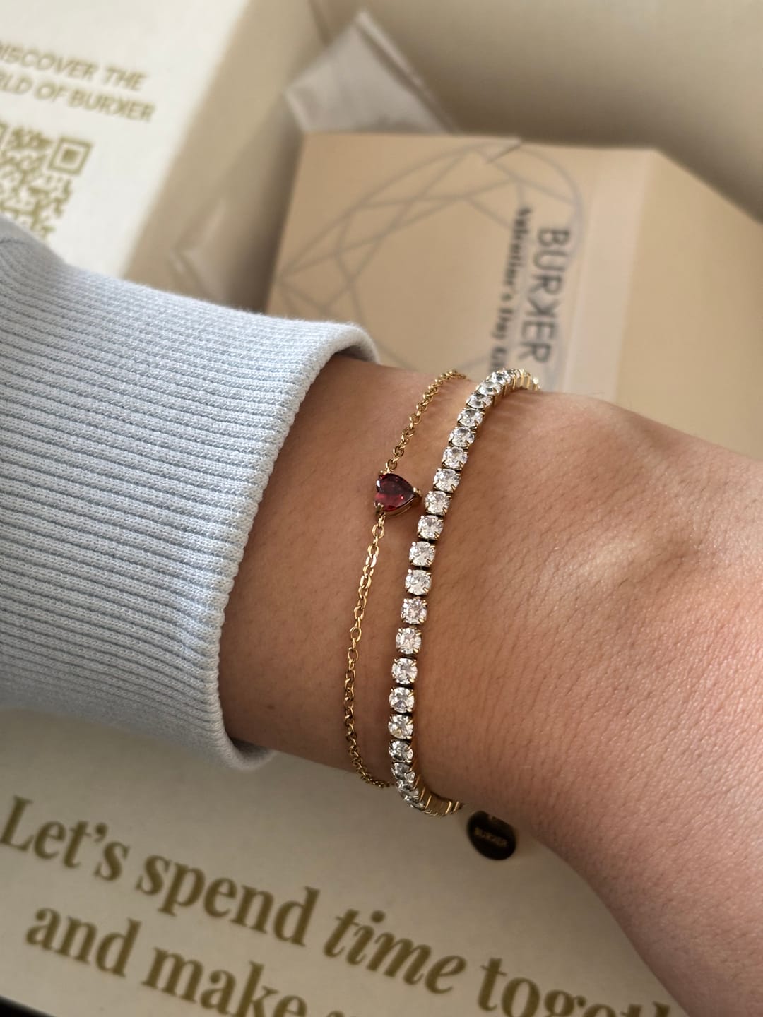 Customer photo review of Ava Gold Bracelet