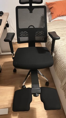 Customer photo review of Newtral Magic H-BPRO Ergonomic Office Chair with Auto-following Lumbar Support-Black
