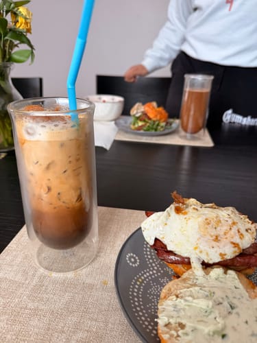 Customer photo review of FLUR Iced Coffee Glasses