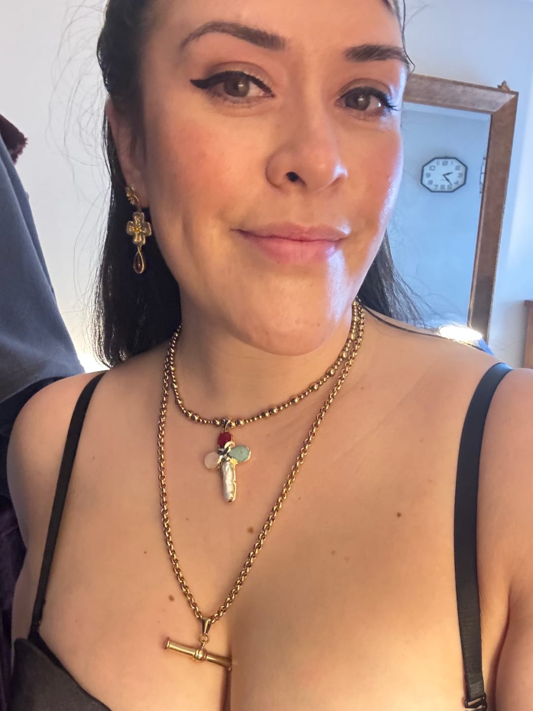 Customer photo review of XL T-Bar Necklace