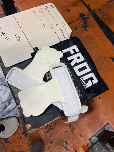 Customer photo review of ELITE GRIPS HD - Fingerless White