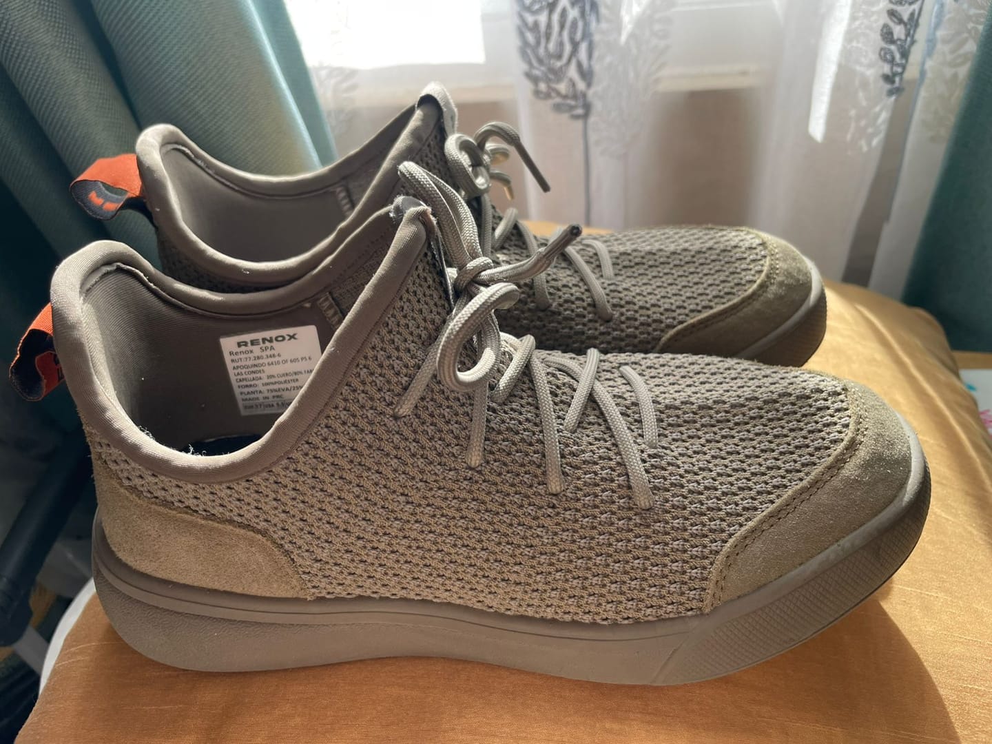 Customer photo review of Zapatilla Versaknit Taupe Unisex