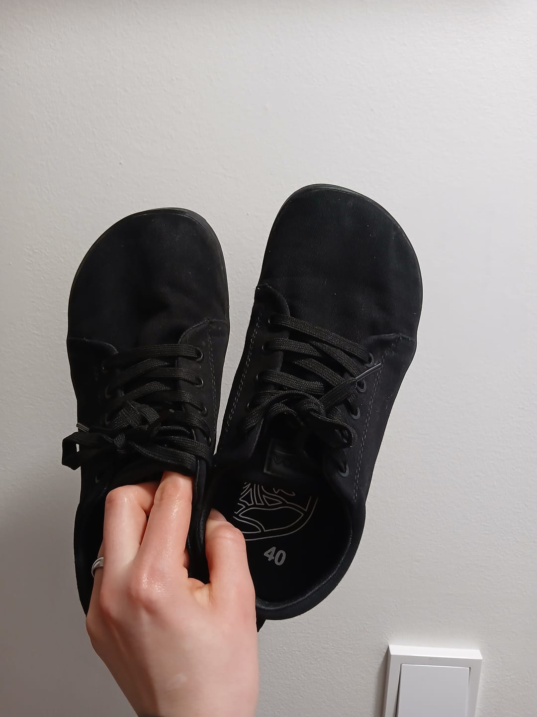 Customer photo review of Vaistoa Rento 2 -paljasjalkatennarit