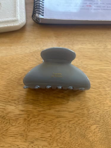 Customer photo review of French Acetate Planet & Diamond Hair Claw Clip - Medium