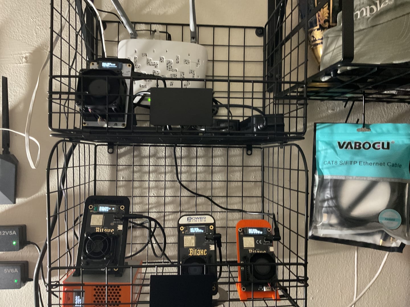 Customer photo review of Hammer Miner (105MH/s)
