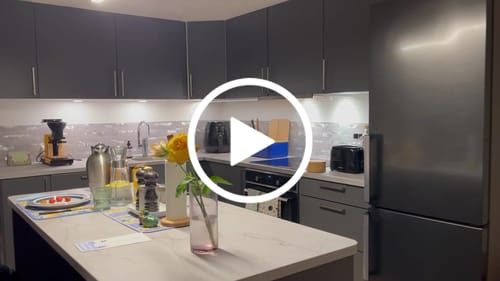 Customer video review of 10-pk Stein lys grå XL selvklebende veggfliser