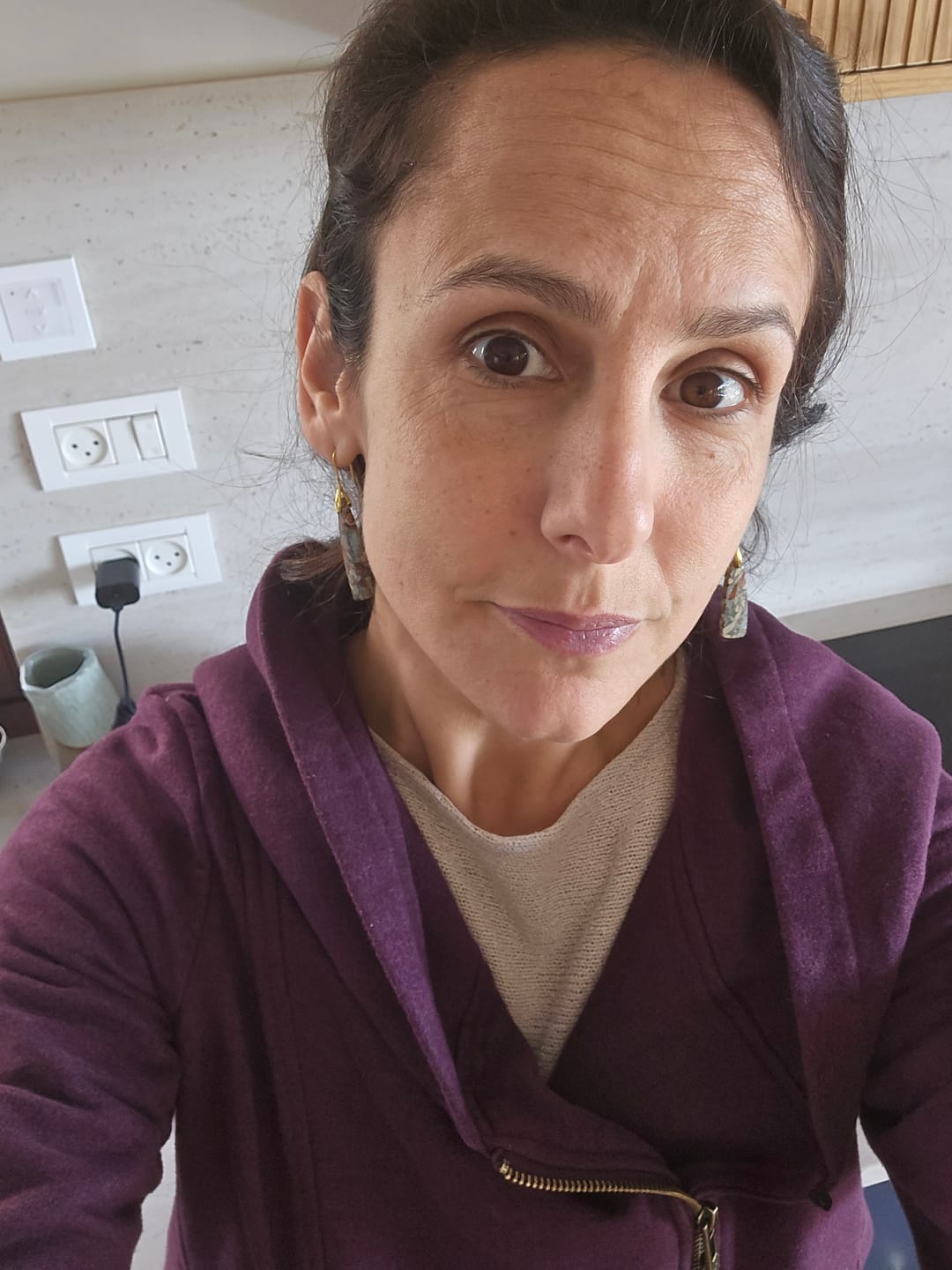 Customer photo review of עגילי טיפה גאומטריות מאבן ג'ספר
