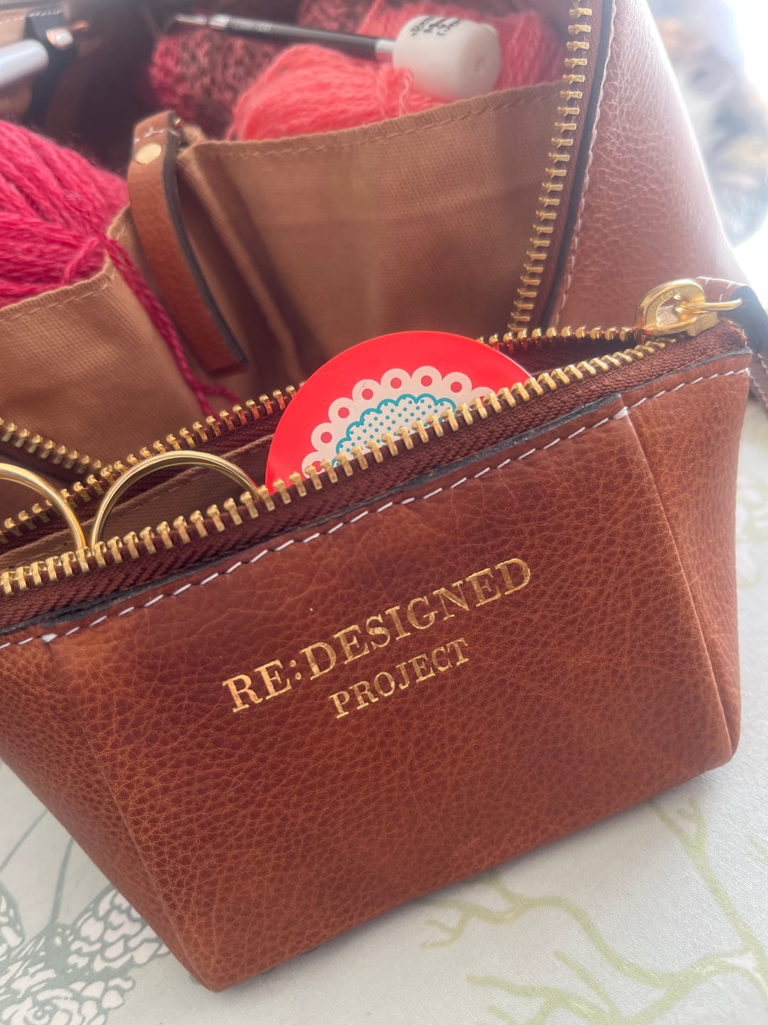 Customer photo review of Project 35  Estuche de Cuero Triangular Para Accesorios (Elegir Color)