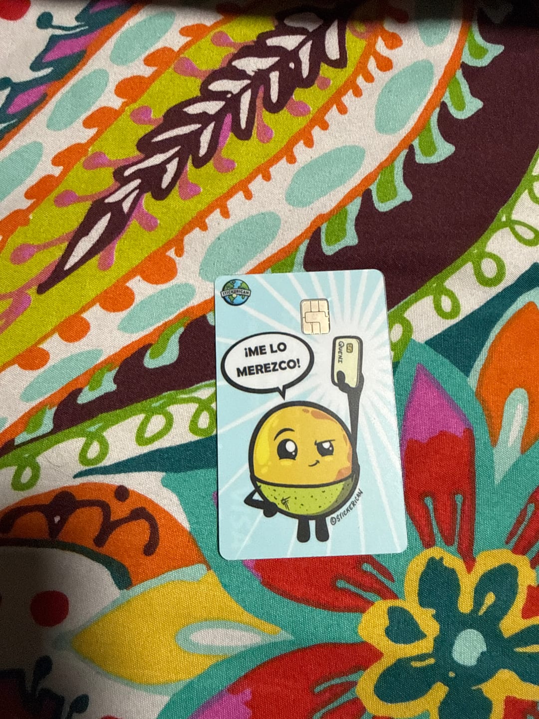 Customer photo review of Me Lo Merezco - Sticker para Tarjeta de Crédito
