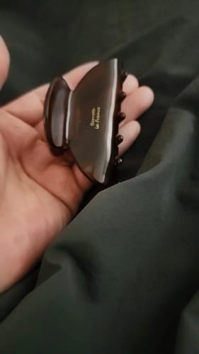 Customer photo review of French Acetate Planet & Diamond Hair Claw Clip - Medium