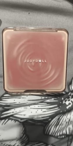 Customer photo review of JUDYDOLL Contour & Highlight Palette