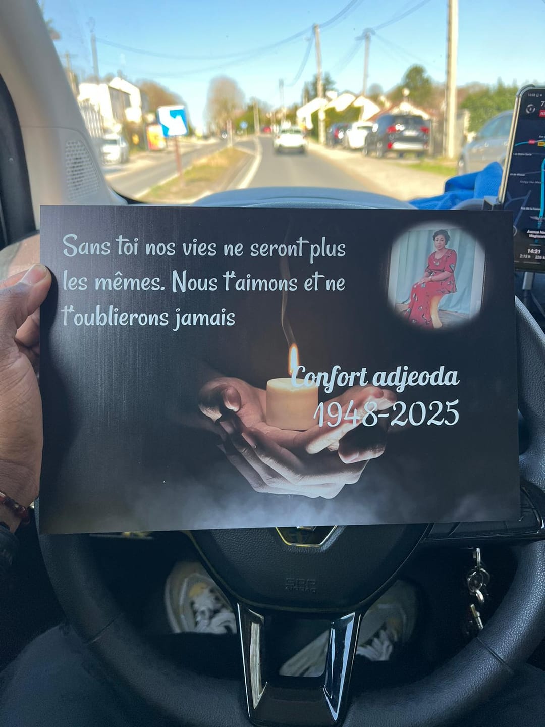 Customer photo review of Plaque Funéraire Bougie Mémorial
