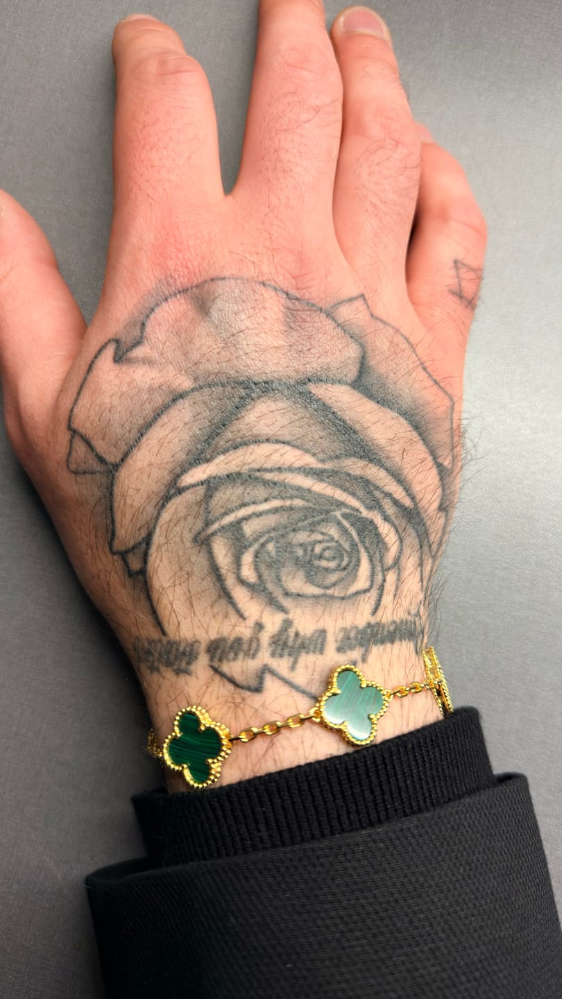 Customer photo review of Four clover Armband