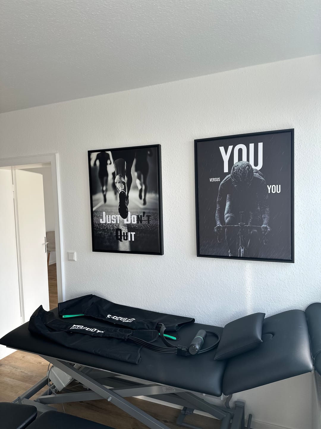 Customer photo review of You vs You“ – Motivationsposter Rennrad | Wandbild Motivation für Radsportler