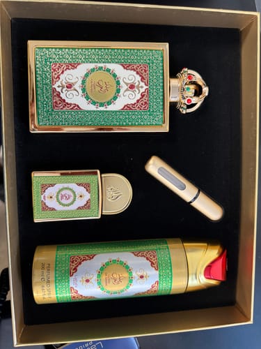 Customer photo review of Queen of arabia lattafa pride Gift set