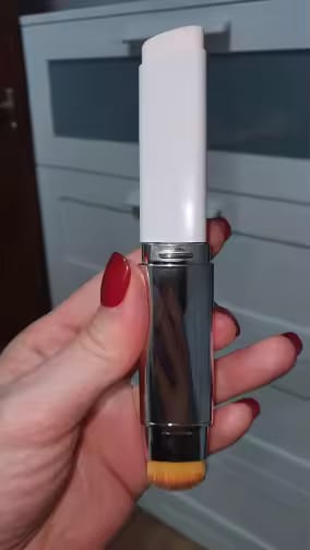 Customer photo review of ✨ Fondotinta Stick Coreano Idratante 2 in 1 con  Formula Auto‑Adattiva ✨