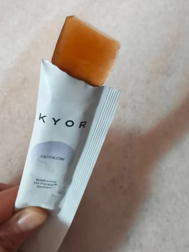 Customer photo review of OUTGLOW - Radiance Tri-Factor™ Jelly