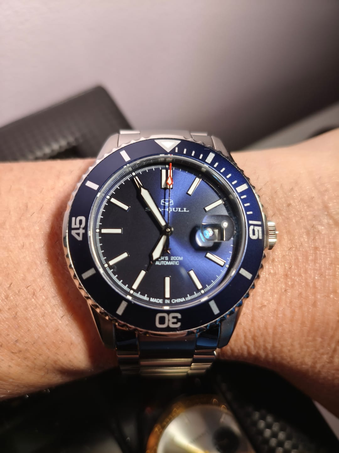 Customer photo review of Ocean Series 200m Waterproof Magnified Date Window Dive Watch 44mm