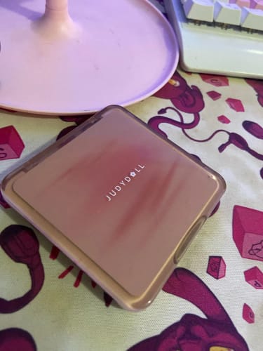 Customer photo review of JUDYDOLL Contour & Highlight Palette