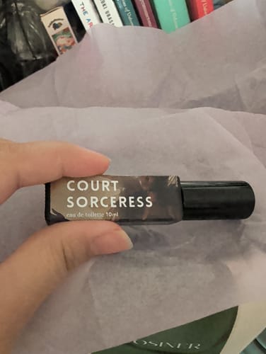 Customer photo review of Court Sorceress | Eau de toilette | sweet musky floral