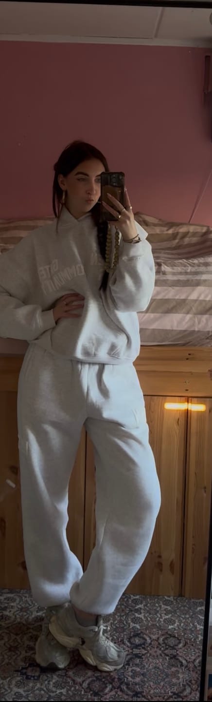 Customer photo review of GATED COMMUNITY CUFFED SWEATPANTS LIGHT GREY
